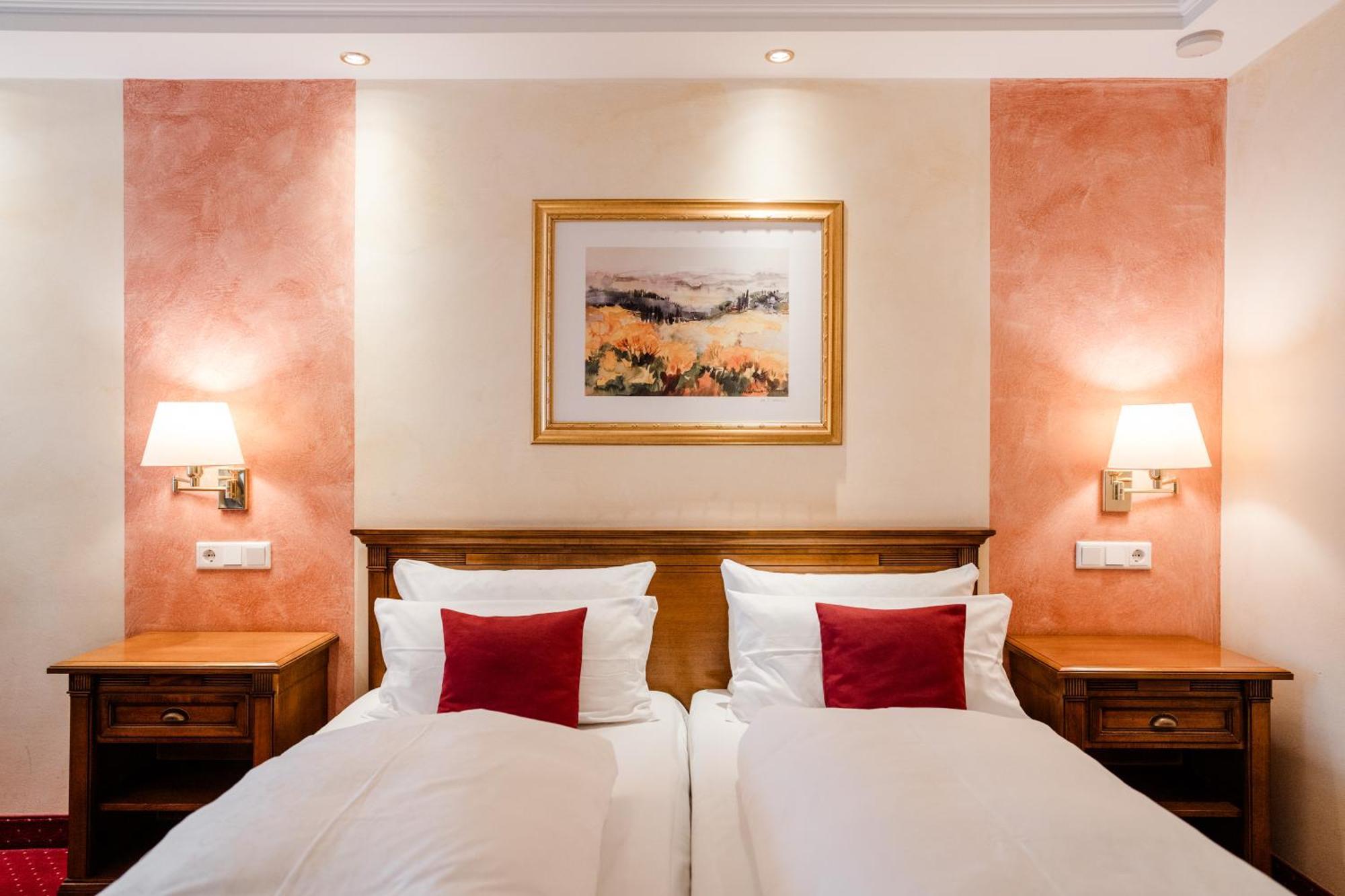 Hotel Antoniushof Ruhstorf an der Rott Eksteriør billede