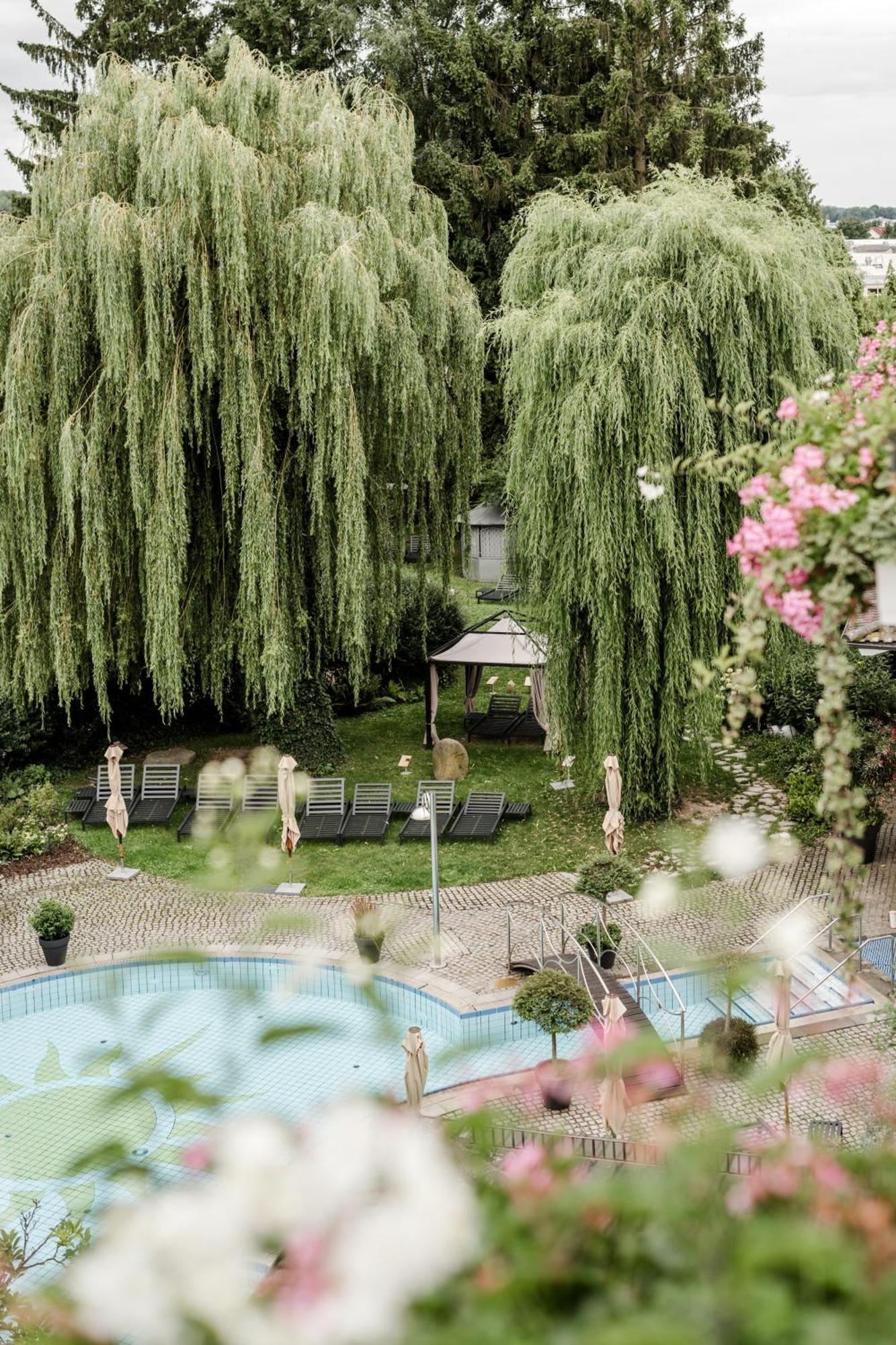 Hotel Antoniushof Ruhstorf an der Rott Eksteriør billede