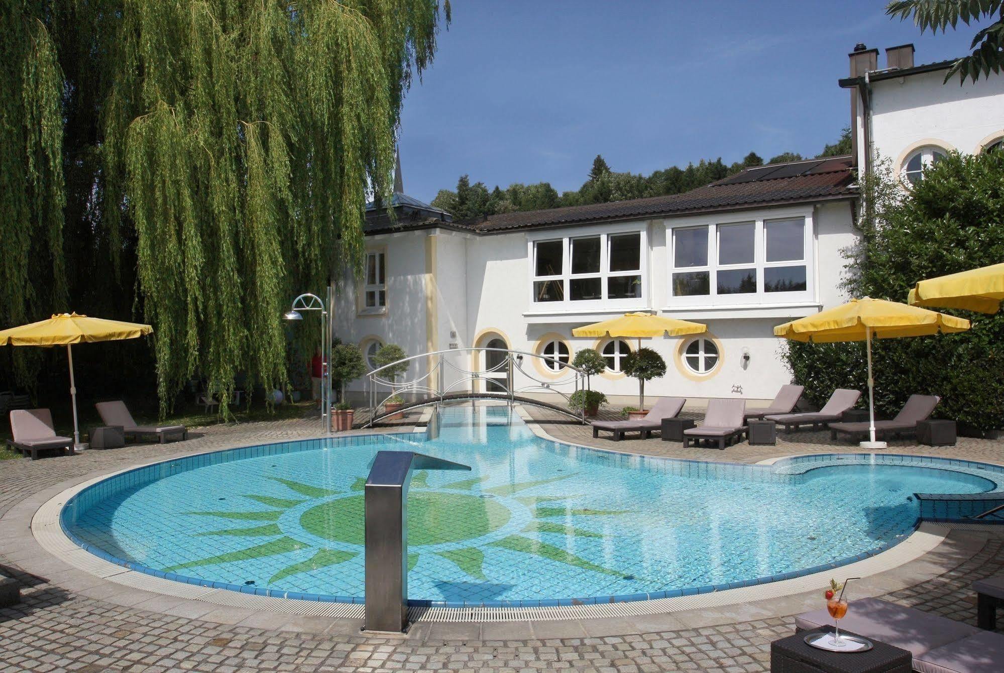 Hotel Antoniushof Ruhstorf an der Rott Eksteriør billede